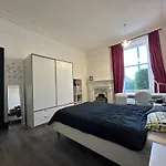 Stylish 3 Bed 2 Bath Ground Floor Main Door Flat In Marchmont