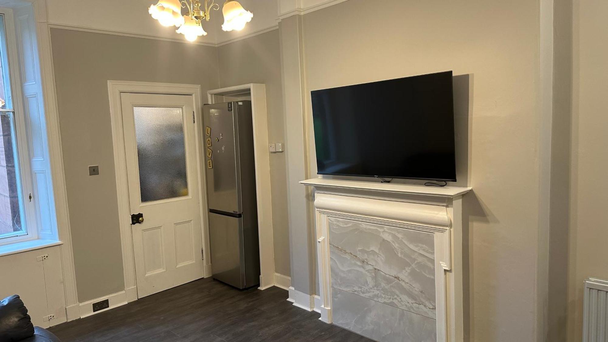 Stylish 3 Bed 2 Bath Ground Floor Main Door Flat In Marchmont Apartment *
