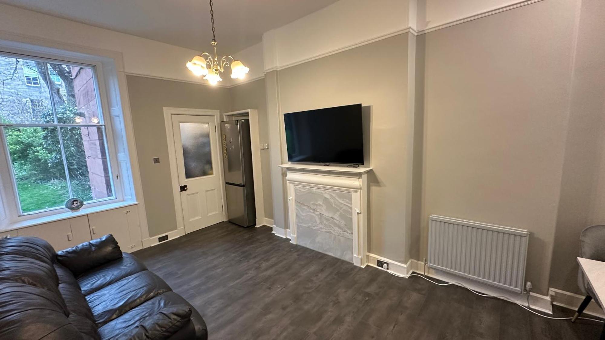 Apartment Stylish 3 Bed 2 Bath Ground Floor Main Door Flat In Marchmont *