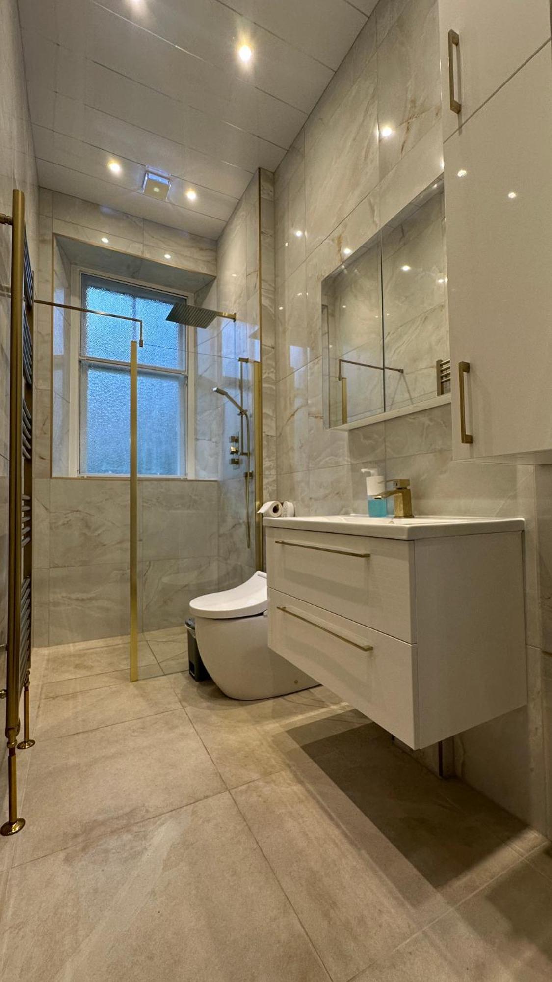 Stylish 3 Bed 2 Bath Ground Floor Main Door Flat In Marchmont * Edinburgh