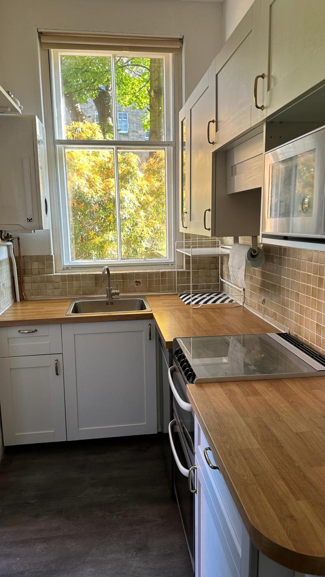 Stylish 3 Bed 2 Bath Ground Floor Main Door Flat In Marchmont Apartment